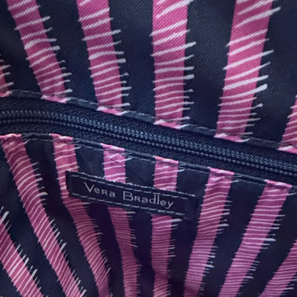 Vera Bradley Black and Burgundy Crossbody Bag Very Clean, Excellent Condition! - Picture 6 of 10